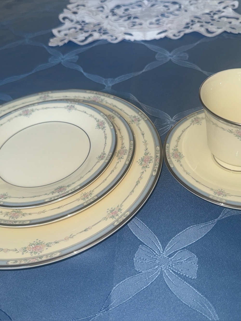 Royal Doulton Ivory Dinnerware Set with Pink Rose & Silver Trim-5 piece “Lisa”.